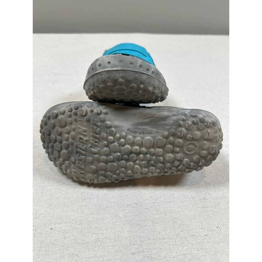 Western Chief Kids Grey Teal Marbled Perforated Water Shoes Size 9